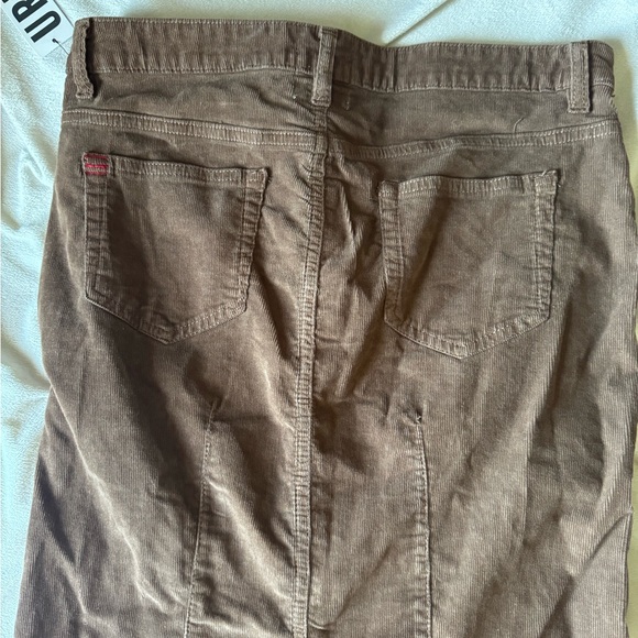 BRAND NEW beautifully detailed brown corridors mermaid maxi skirt!! - Picture 6 of 6